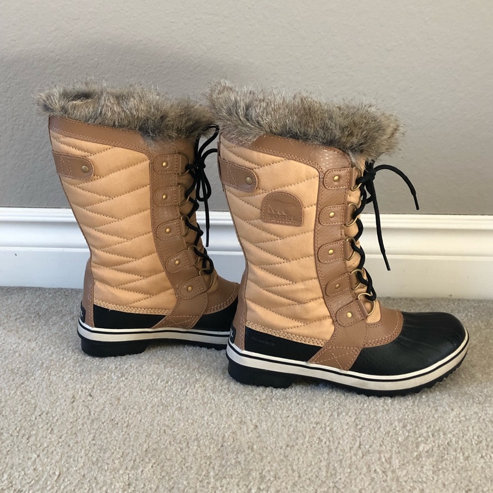 Sorel Joan of Arc boots